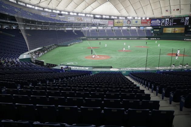 ついに プロ野球開幕 プレーだけでなく選手の 手首 に注目 青のリストバンド に込められた思い ハフポスト