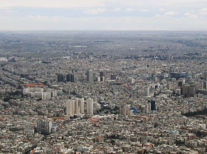 カシオン山から見下ろしたダマスカス市街＝2005年3月