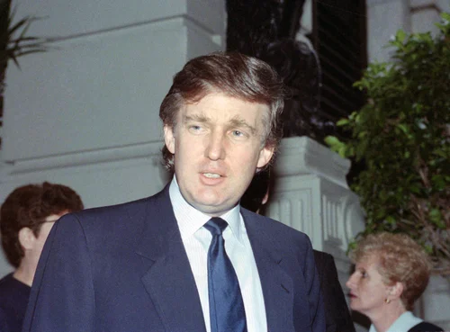 バック・トゥ・ザ・フューチャーPART2」悪役ビフはトランプ氏が