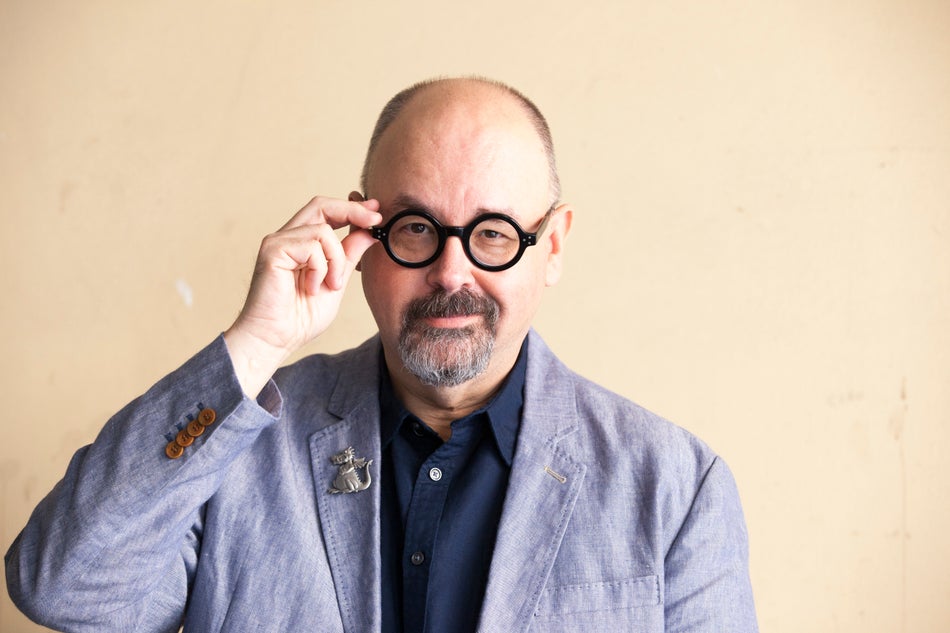 L’écrivain espagnol Carlos Ruiz Zafon, rendu célèbre mondialement par son roman L’ombre du vent, est mort à 55 ans, a annoncé ce vendredi 19 juin sa maison d’édition Planeta.>>> Lire l'intégralité de notre article en cliquant ici