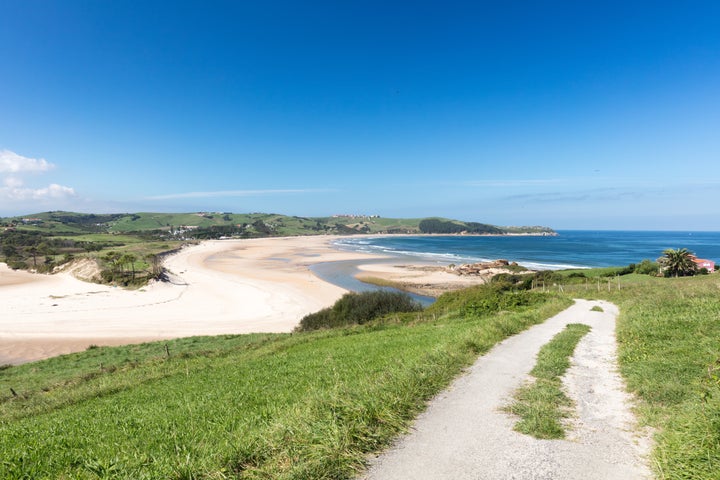 Playa de Oyambre.
