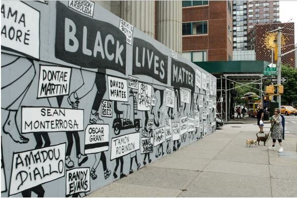 Η street art στέλνει το δικό της μήνυμα κατά του ρατσισμού σε όλο τον