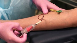 'Sou gay, consegui doar sangue pela 1ª vez e mal posso esperar para doar de