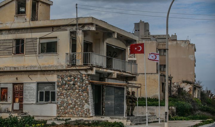 Τούρκοι στρατιώτες στα κατεχόμενα (Photo by Muhammet Fatih Ogras/Anadolu Agency via Getty Images)