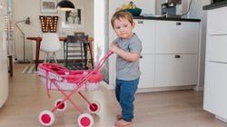 Los niños y las niñas interiorizan los roles de género desde los 4