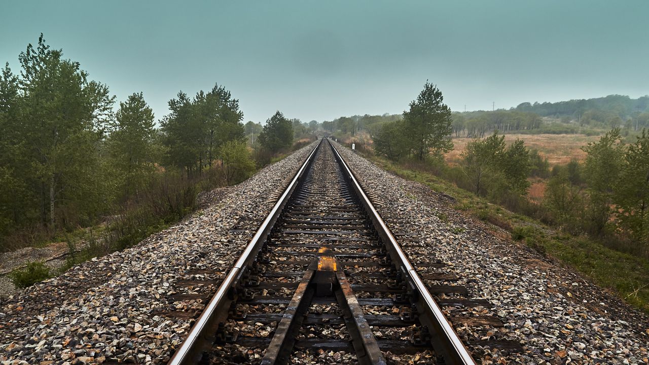 In a new era of social distancing and an ongoing battle over climate change, railroads suddenly look like the smarter choice.