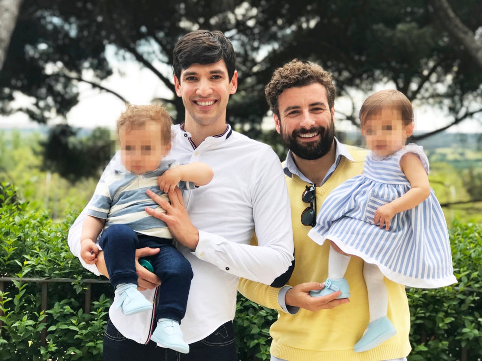 Víctor, David y sus hijos Julio y Carmen.