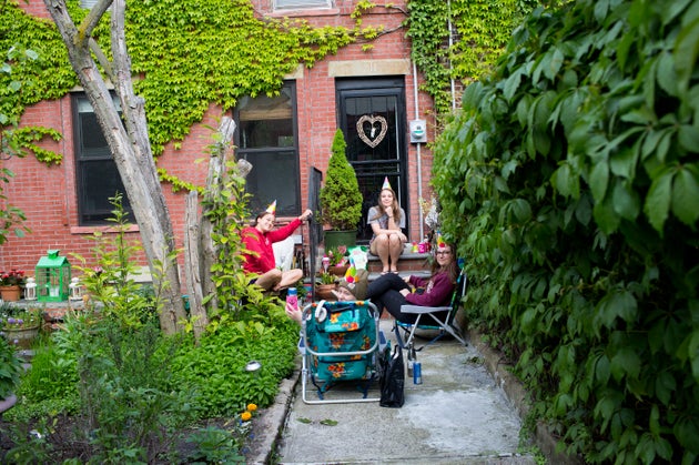 Socially distanced hangouts are going to be popular throughout the summer. We asked experts whether it's safe to let friends or family into your apartment to use the bathroom.