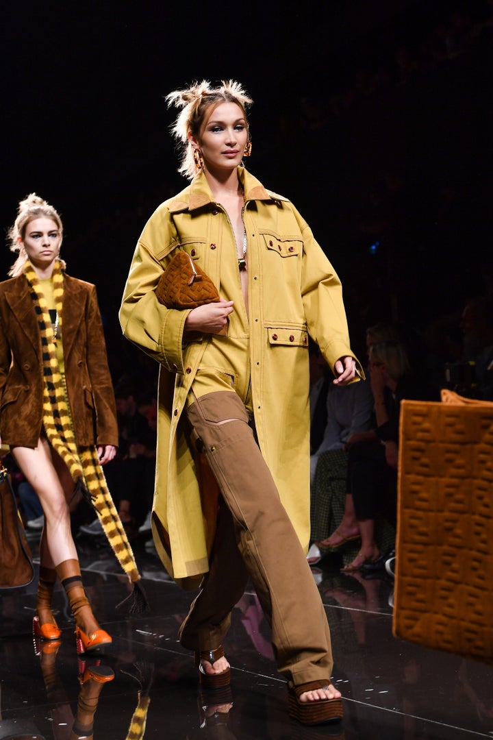 펜디(Fendi)의 2020 S/S 룩