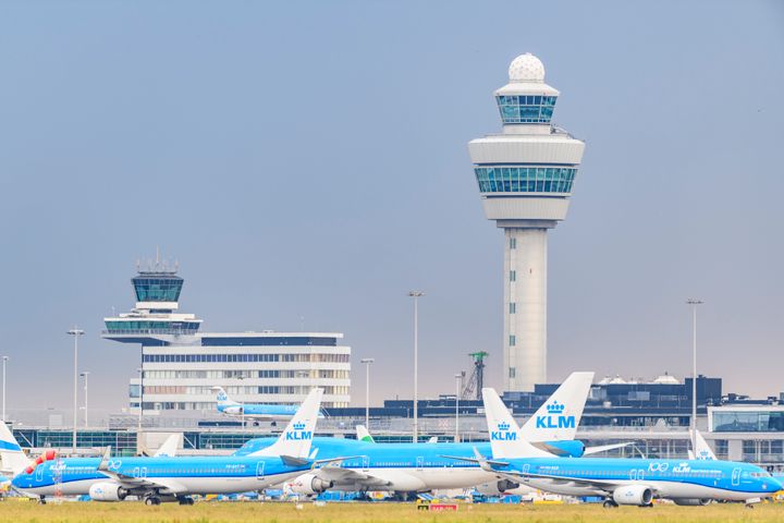 SCHIPHOL, NETHERLANDS - JUNE 18: KLM (Koninklijke Luchtvaart Maatschappij - Royal Dutch Airlines) airplanes parked on the tarmac of Schiphol Airport on June 18 near Amsterdam,Netherlands. After the COVID-19 crisis KLM is starting their services again, despite an ongoing discussion about safety in airplanes concerning the spread of the coronavirus. KLM is also the subject of criticism because of the government support it received and tha bonus rewards for the Air France - KLM managing board and the impact of flying on the environment in general (Photo by Sjoerd van der Wal/Getty Images)