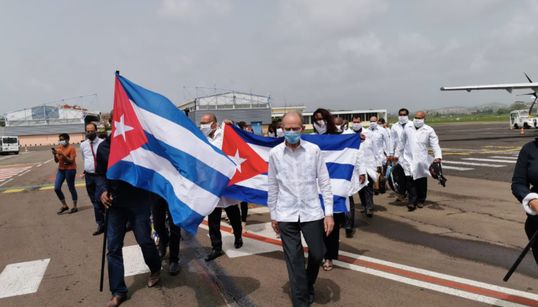 Contre le Covid et le désert médical, des médecins cubains en renfort en