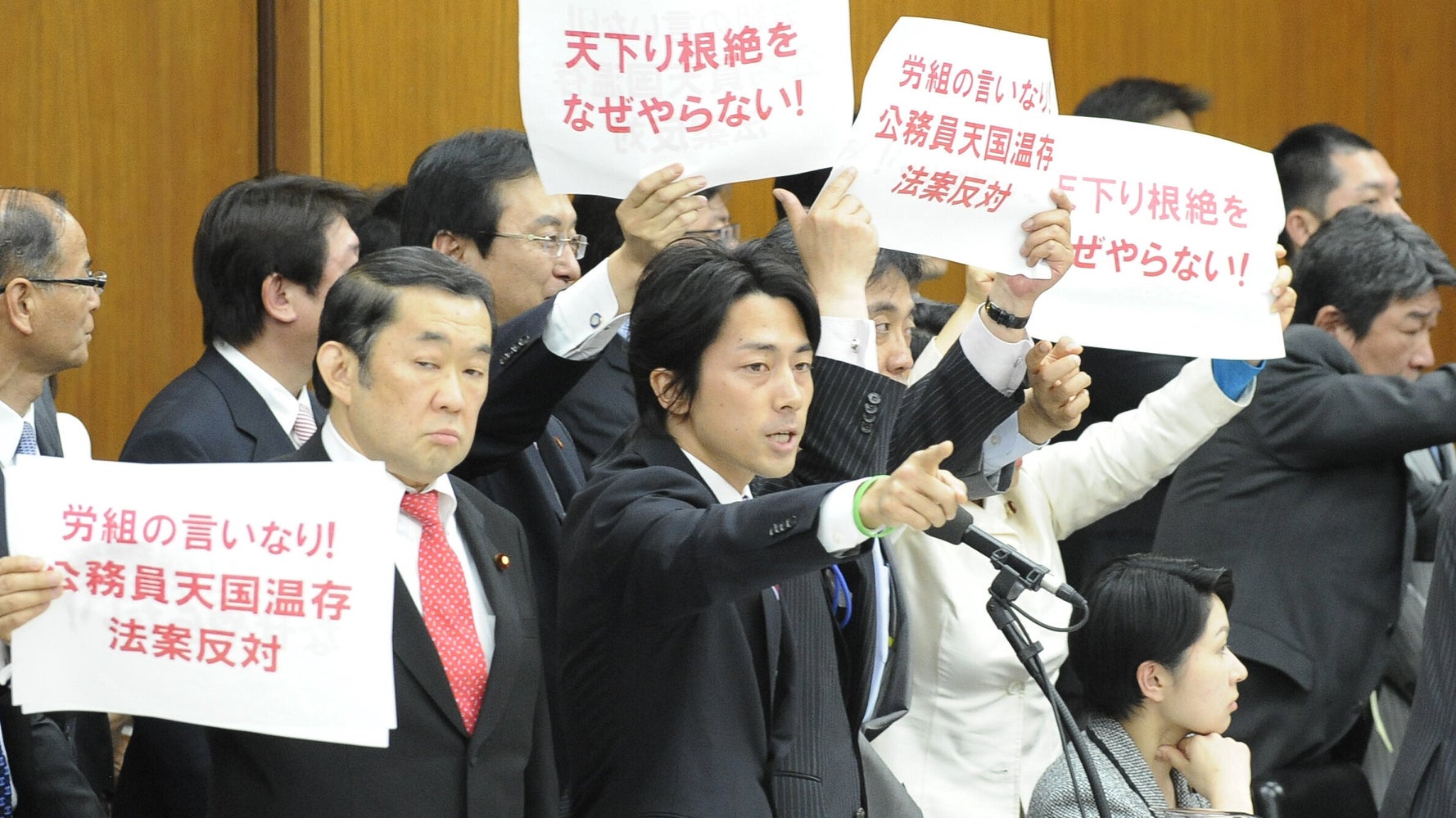 国家公務員「定年延長」の裏取引。世間相場を度外視した「超好待遇