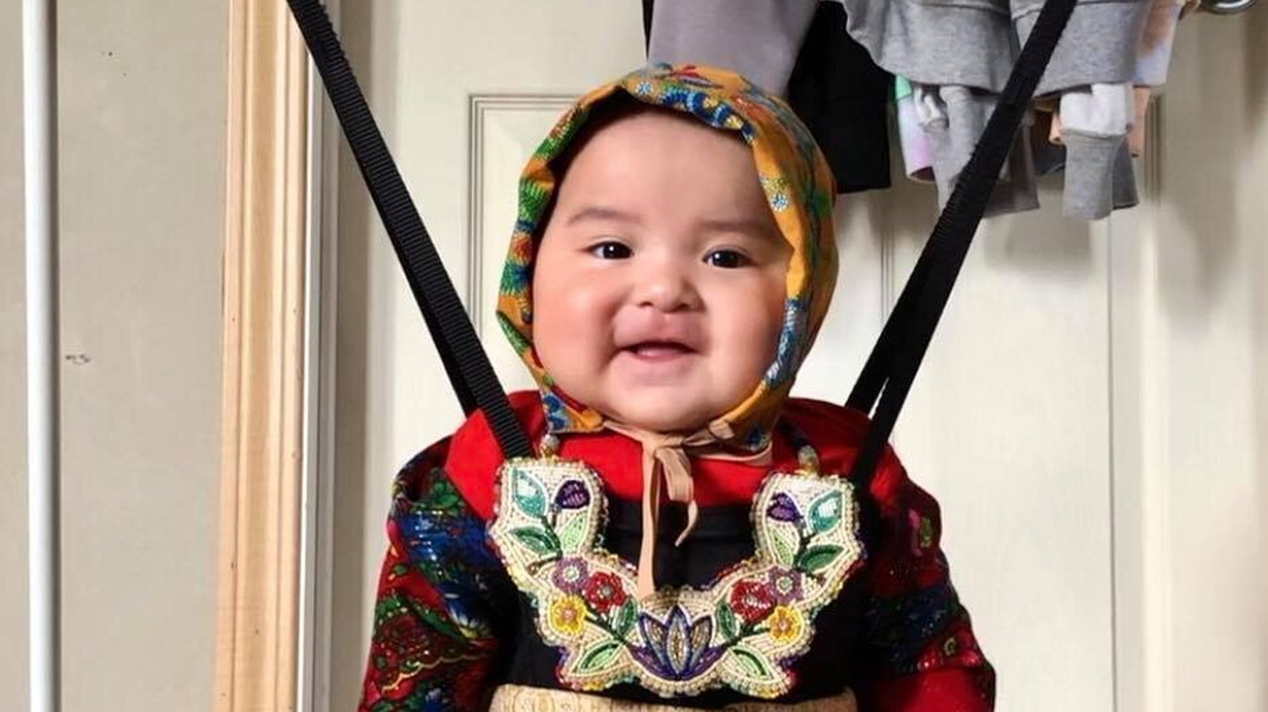 Cette Video De Bebe Brave Qui Danse Fera Votre Journee Huffpost Null Cette Video De Bebe Brave Qui Danse Fera Votre Journee Huffpost Null