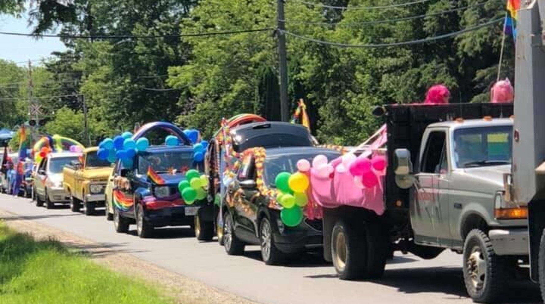 Emo, Ontario Hosts Pride Convoy Despite Council Vote Against