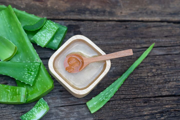 Look for products that contain aloe vera gel but do NOT contain alcohol.