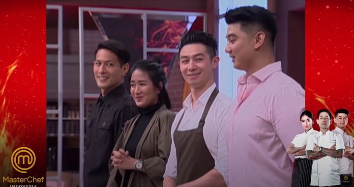 Reynold Poernomo on 'MasterChef Indonesia' with brother Arnold (far right)