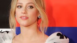 Elle pose dénudée contre les violences raciales, l’actrice Lili Reinhart contrainte de