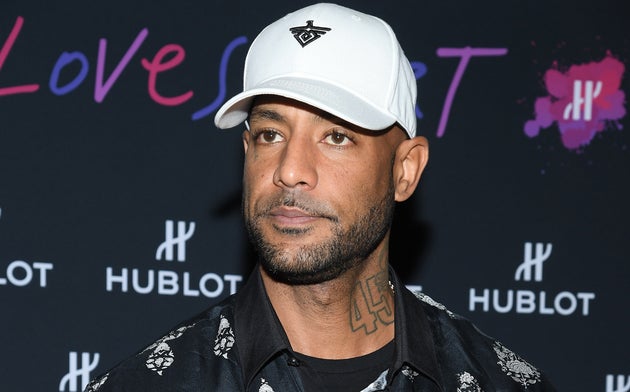 Booba Provoque Kaaris Et Lui Propose Encore Un Combat De Boxe Le Huffpost Booba Provoque Kaaris Et Lui Propose Encore Un Combat De Boxe Le Huffpost