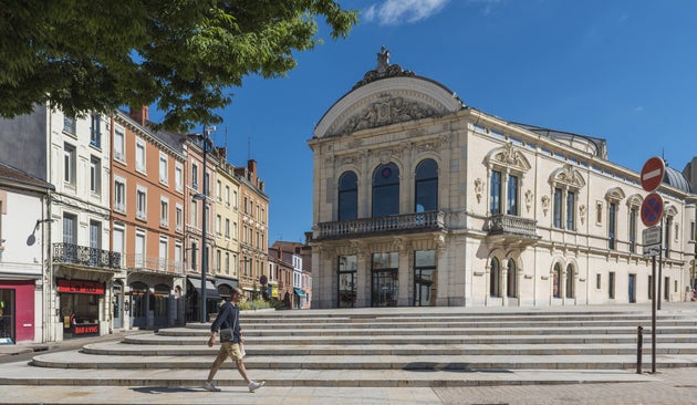 Roanne Vous Offre 100 Euros Si Vous Y Passez Cet Ete Le Huffpost