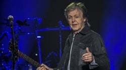 Paul McCartney appelle Boris Johnson à sauver la scène musicale