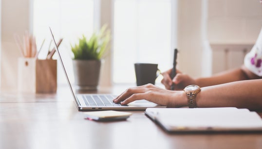 Le télétravail pourrait aider à réduire les émissions de gaz à effet de serre,