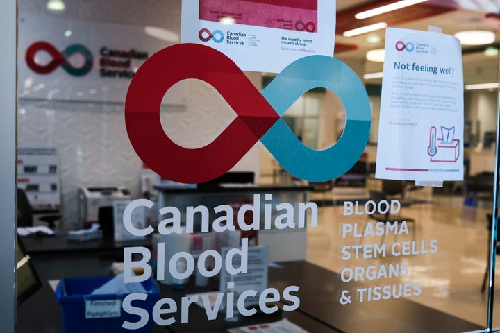 A blood donor clinic pictured at a shopping mall in Calgary, Alta. on March 27, 2020.
