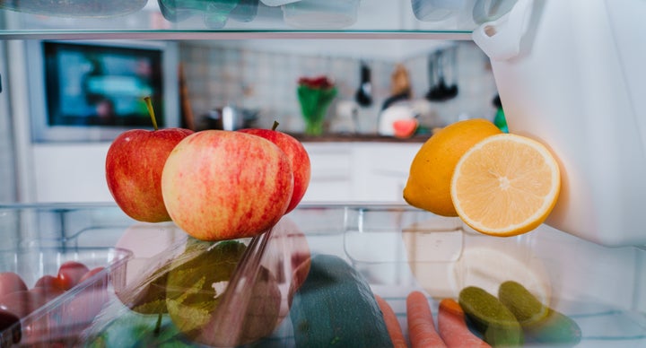 Ao mudar para uma dieta vegetariana, incorpore uma grande variedade de frutas e vegetais.
