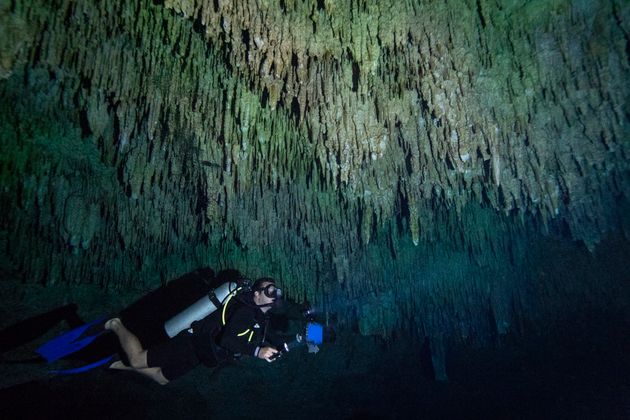 Υποβρύχια σπηλιά έφερε στο φως ένα από τα αρχαιότερα ορυχεία του