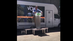 Ortega Smith (Vox) dice, en un mitin en el País Vasco, que el euskera es un