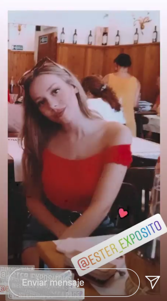 Ester Expósito, en la osteria Nannarelle del Trastevere (Roma).