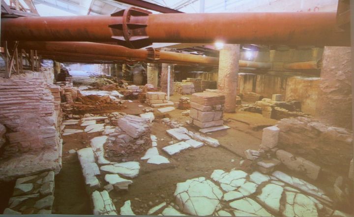 Εικόνα από παρουσίαση μελέτης για το Σταθμό Βενιζέλου με κατά χώραν διατήρηση των αρχαιοτήτων που έχουν αποκαλυφθεί. 