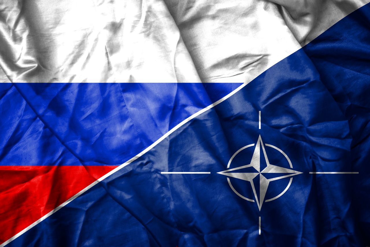 Russain and NATO flag