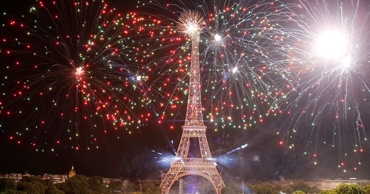 Le 14 Juillet Paris Aura Son Feu D Artifice Mais Sans Public Le Huffpost