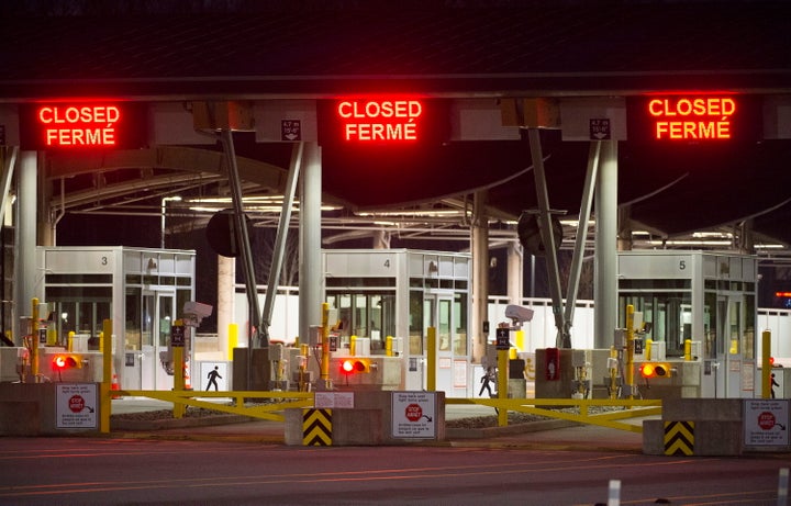 The Canada-U.S. Peace Arch border crossing in B.C. is pictured on March 20, 2020.