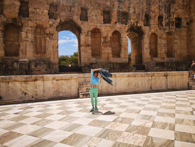 Η Monika παρουσιάζει για πρώτη φορά το νέο της δίσκο, «Ο Κήπος είναι Ανθηρός»
