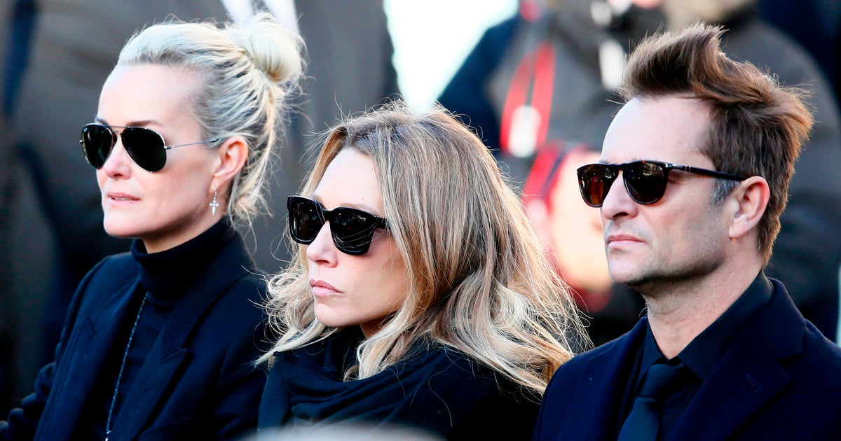 Dans L Heritage De Johnny Hallyday Du Patrimoine Et Des Dettes Selon Laeticia Le Huffpost