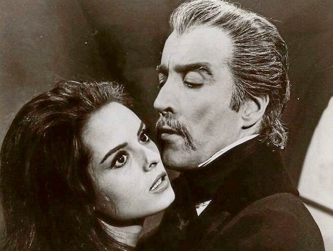 Soledad Miranda y Christopher Lee en 'El conde Drácula'.