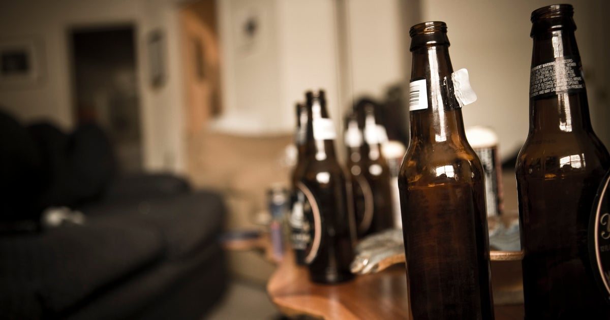 缶ビール 自作ハイボール 4lの焼酎へ コロナ禍でアルコール依存症予備軍となった私は減酒を決めた ハフポスト