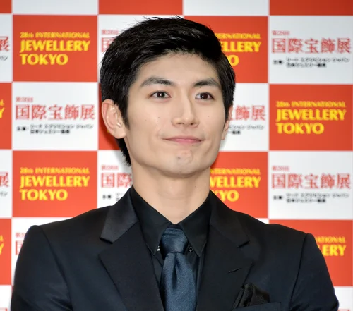 三浦春馬さん、30歳で死去。映画『コンフィデンスマンJP』など 三浦春馬さん、30歳で死去。映画『コンフィデンスマンJP』など