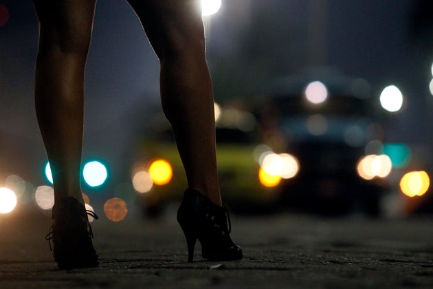 Escort positiva Covid in fuga da Crotone Escort positiva Covid in fuga da Crotone