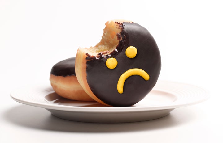 O donut pode trazer alegria inicialmente, mas depois que o açúcar no sangue baixar, o mau humor é inevitável.