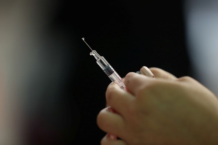 Βρετανία: Ενθαρρυντική η πρώτη δοκιμή του εμβολίου κατά του κορονοϊού σε ανθρώπους