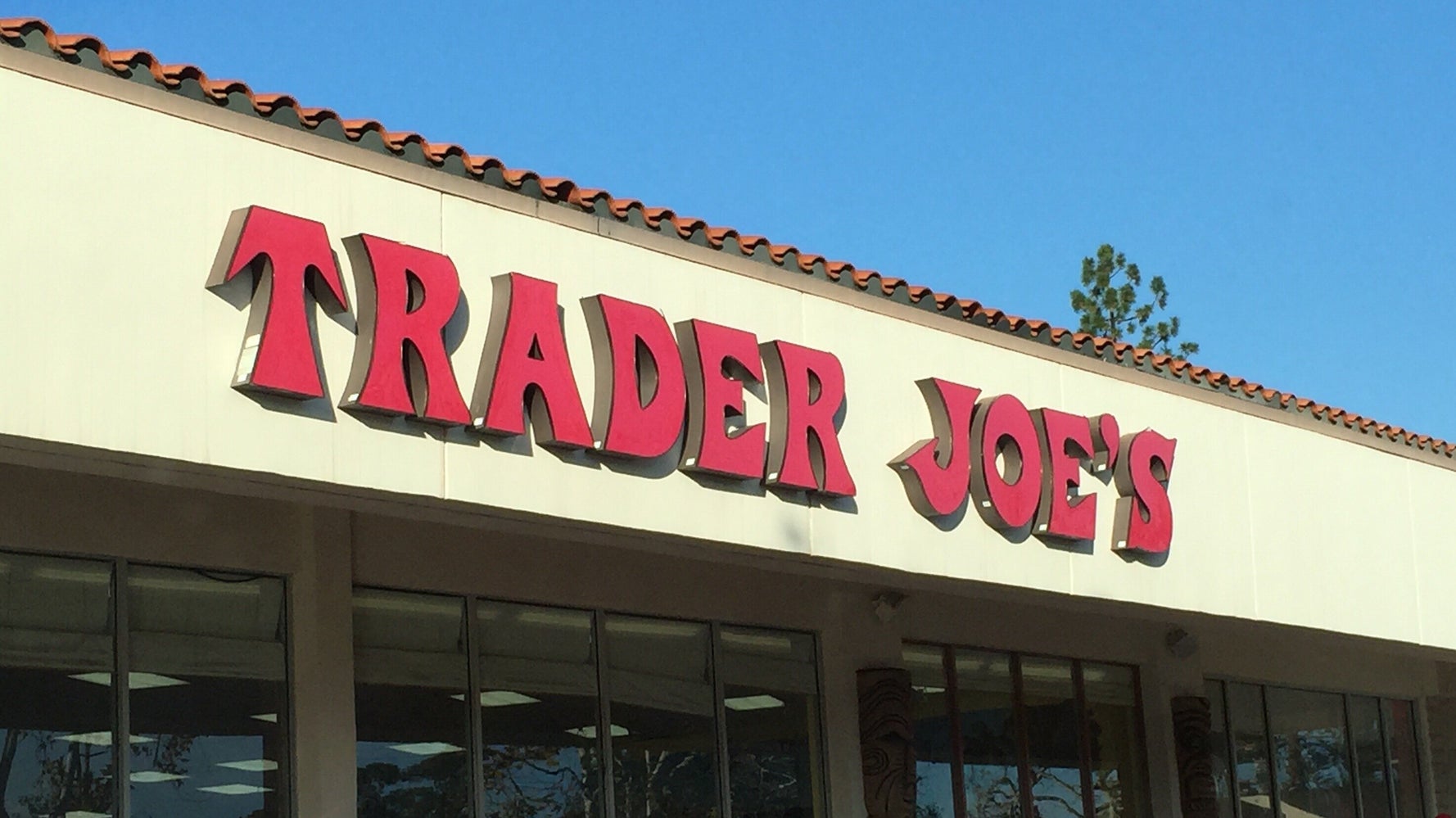 Racism,Business,grocery store,trader joe's,Joe Coulombe.