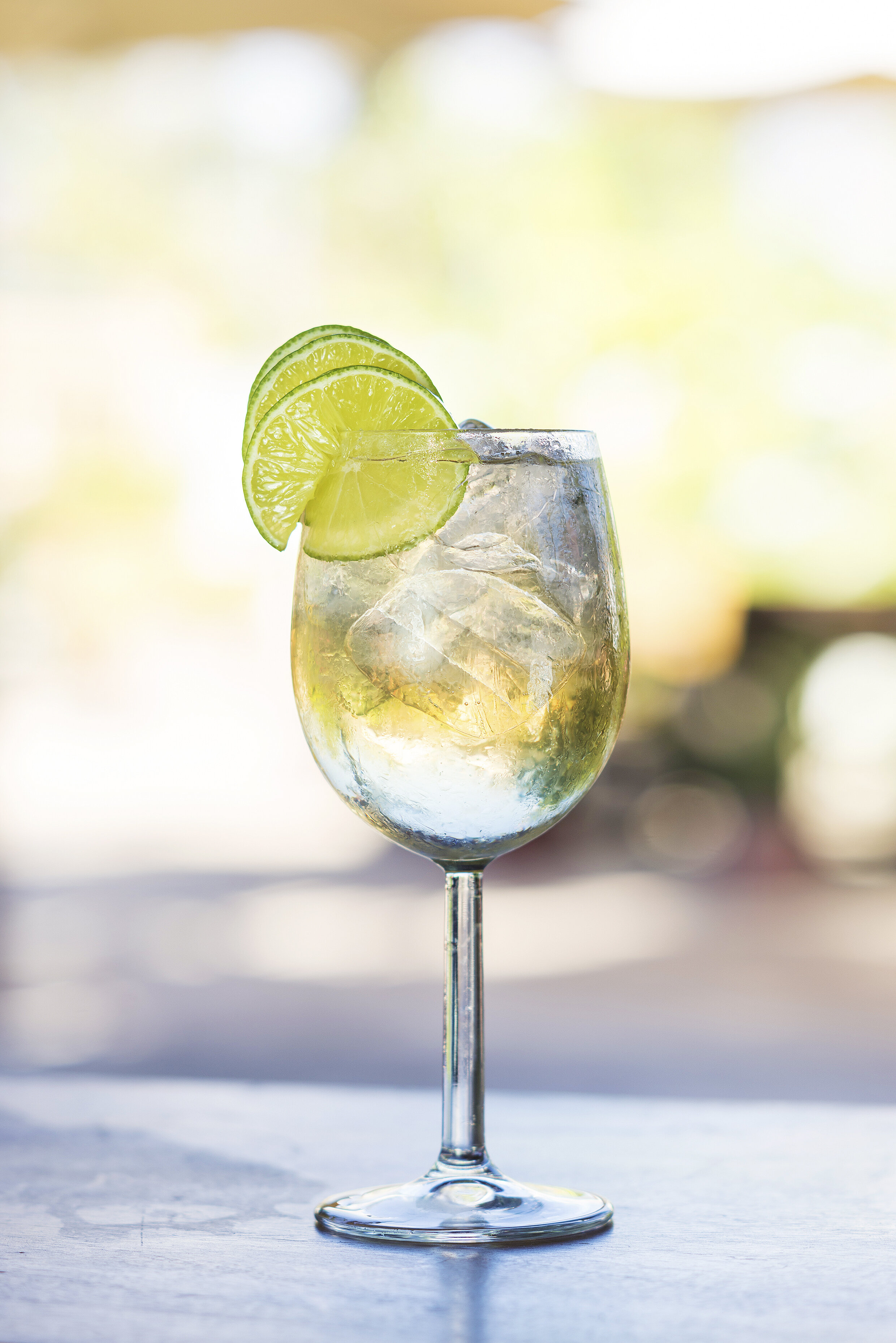 How To Make A Wine Spritzer Without A Recipe HuffPost Life   5f1709c8270000a60ee6725a 