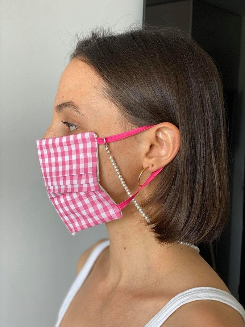 Face Mask Holders For Around The Neck So You Don’t Lose It | HuffPost ...