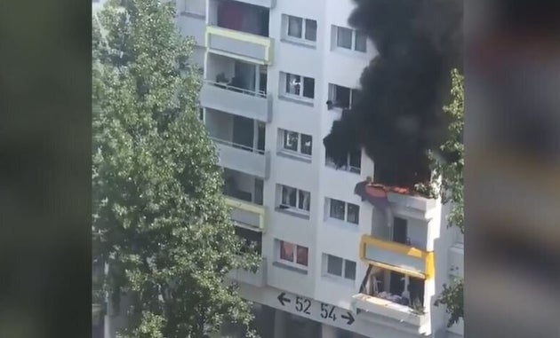 Enfants Sauves D Un Incendie A Grenoble La Justice Enquete Pour Delaissement Le Huffpost