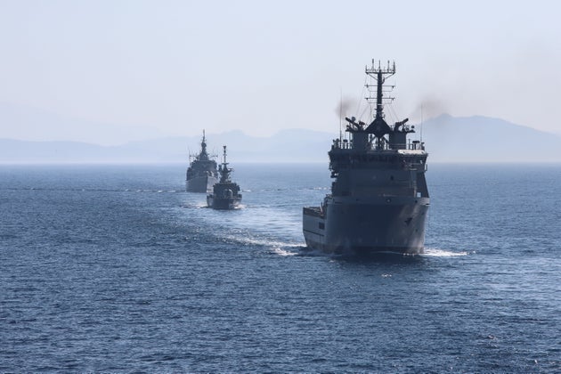 Ασκηση του Πολεμικού Ναυτικού στον Αργοσαρωνικό, με τη συμμετοχή 4 πλοίων: των πλοίων Γενικής Υποστήριξης 
