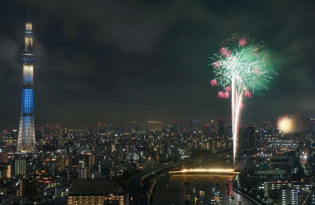 今夜 東京近郊3ヵ所で花火が打ち上がる テレ東の 隅田川花火大会 生放送 中に 概要は ハフポスト