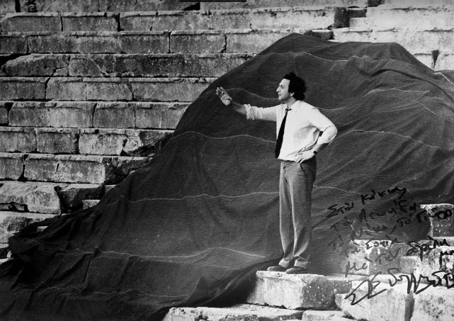 Ανάμεσα στους σημαντικούς σκηνοθέτες με τις περισσότερες παραστάσεις στην Επίδαυρο υπήρξε ο Σπύρος Ευαγγελάτος. Πρώτα με το Εθνικό Θέατρο, κατόπιν με το ΚΘΒΕ και φυσικά με το Αμφι-Θέατρο που ίδρυσε το 1975. 