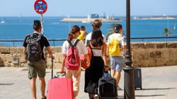 España trata de salvar a Canarias y Baleares de la cuarentena del Reino